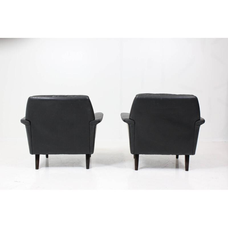 Lounge chairs in black leather, Hans OLSEN - 1960s