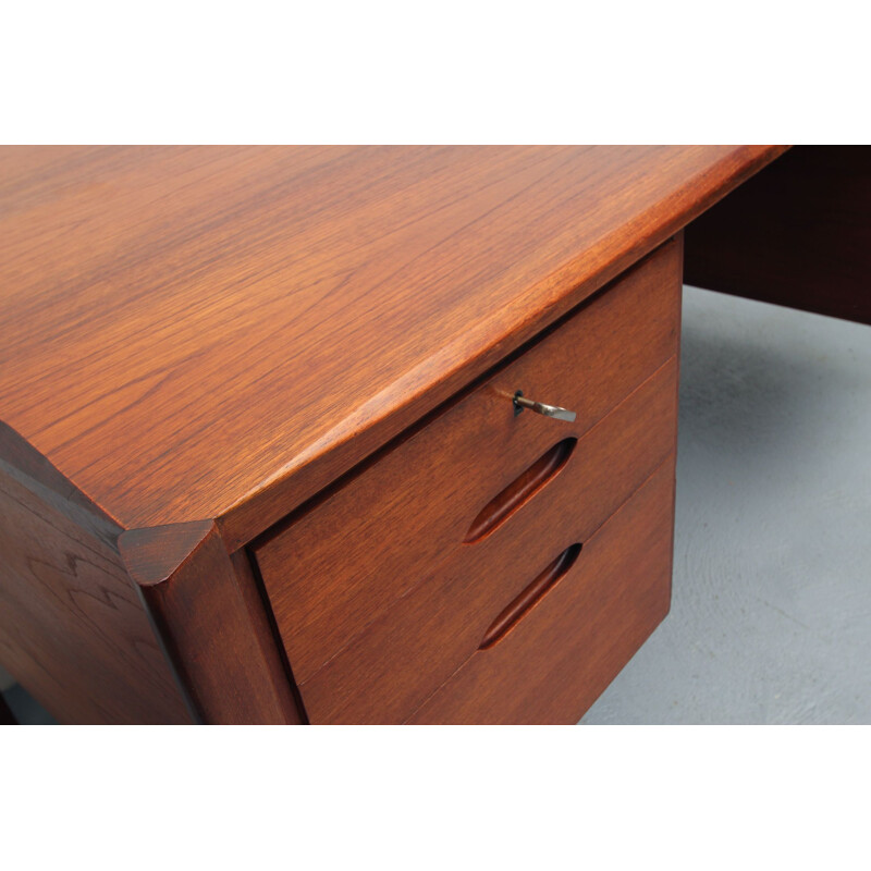 Vintage desk in teak by Wilhelm Renz, Germany 1960s