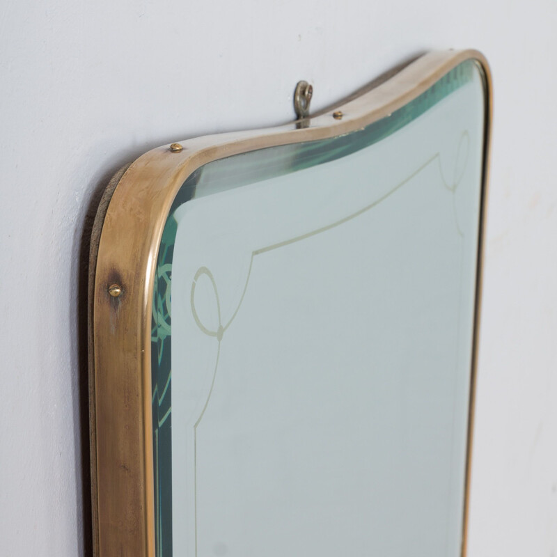 Specchio francese d'epoca in ottone con bordi smussati, 1950