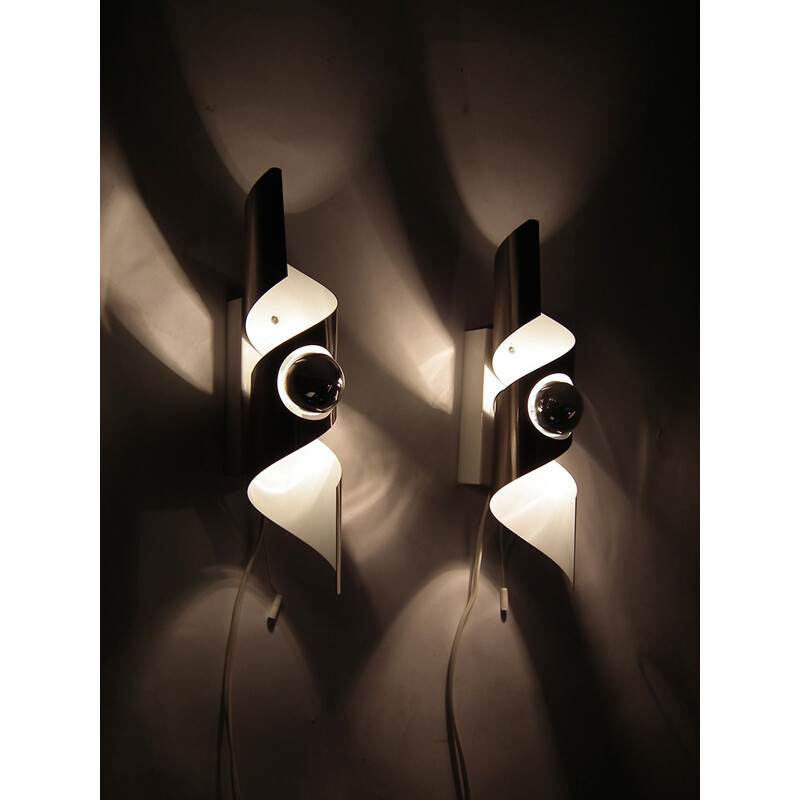 Pair of Raak "Wokkels" wall lights in aluminum - 1960s