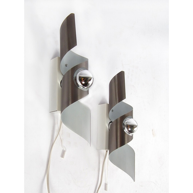 Pair of Raak "Wokkels" wall lights in aluminum - 1960s