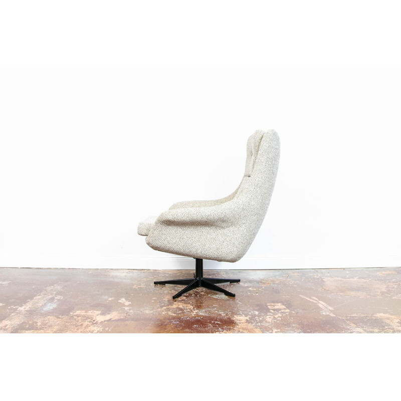 Vintage F 015 swivel armchair by Lubuskie Fabryki Mebli, 1970s
