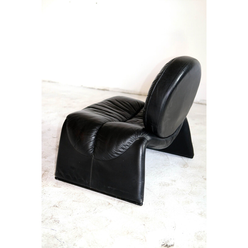 Vintage contemporary leather armchair by Vittorio Introini, Italy 1980s