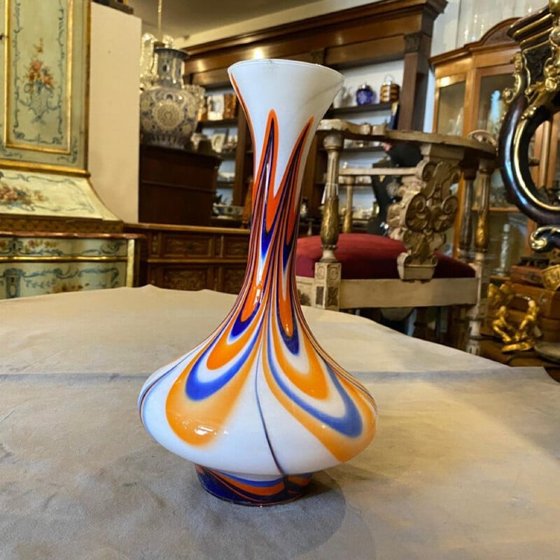 Vase vintage en opaline orange et bleu par Carlo Moretti, 1970