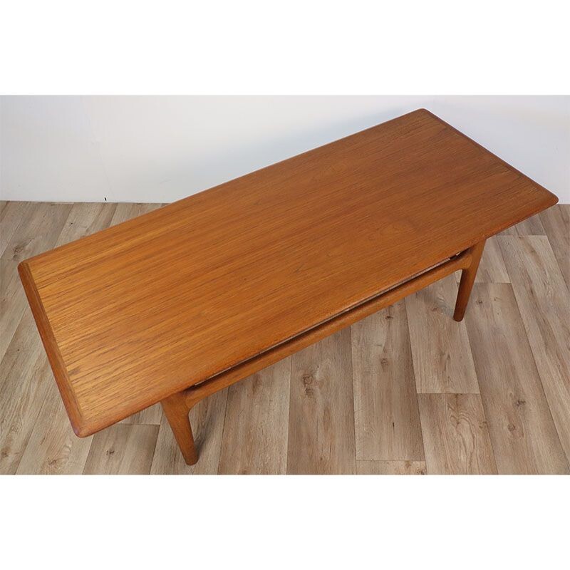 Scandinavian vintage teak coffee table by Linney Hughes for Trioh, 1960