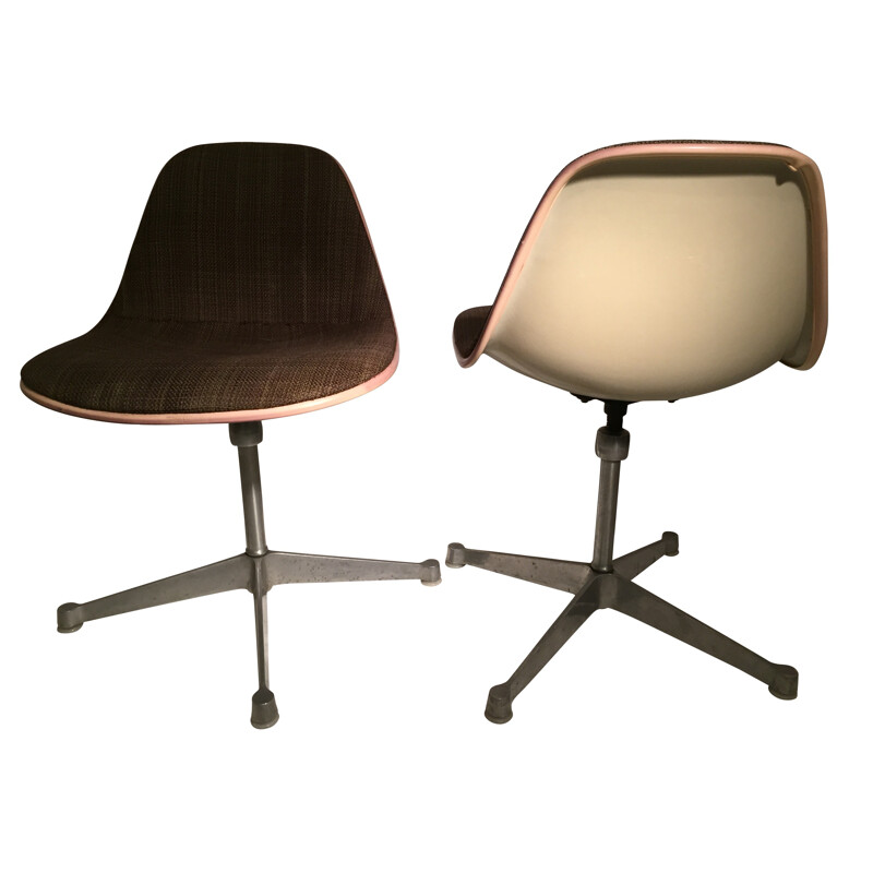 Pair of chairs "1700" EAMES, manufacturer Herman Miller - 1970s