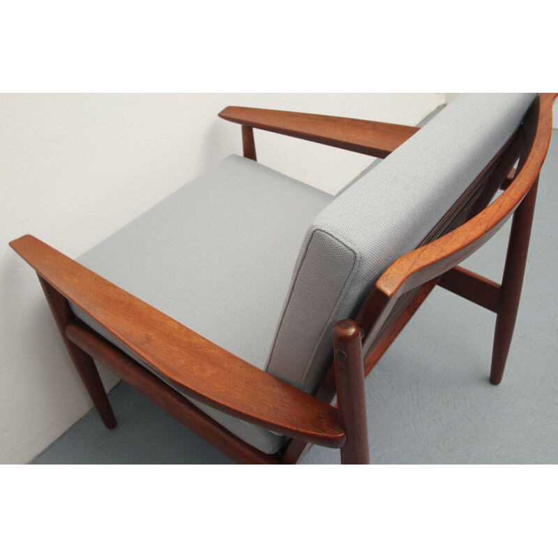 Poltrona vintage in teak e tessuto grigio di Arne Vodder per Glostrup, 1960