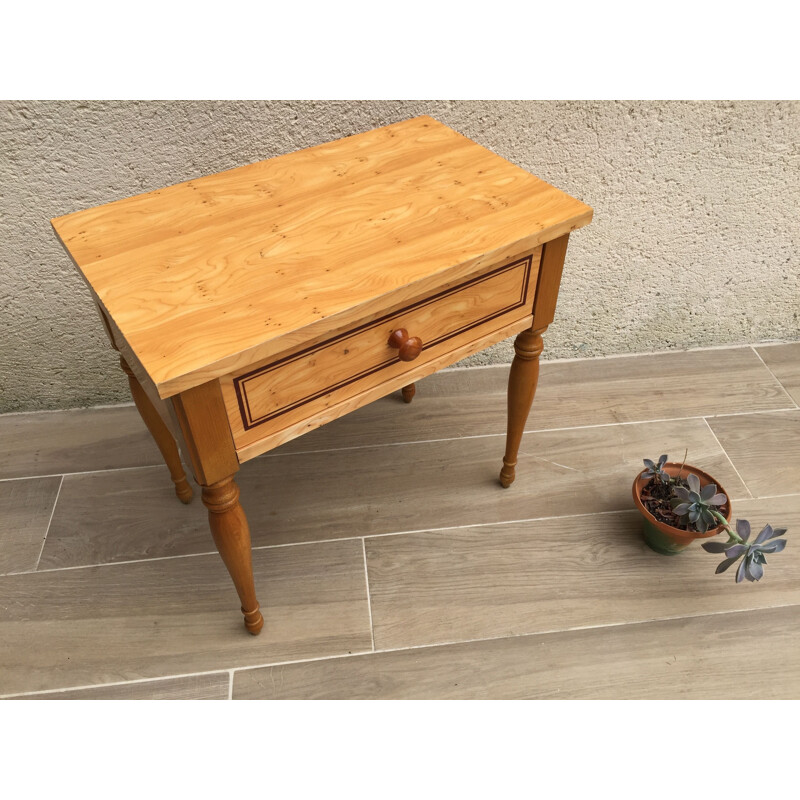 Petite table de chevet vintage en bois