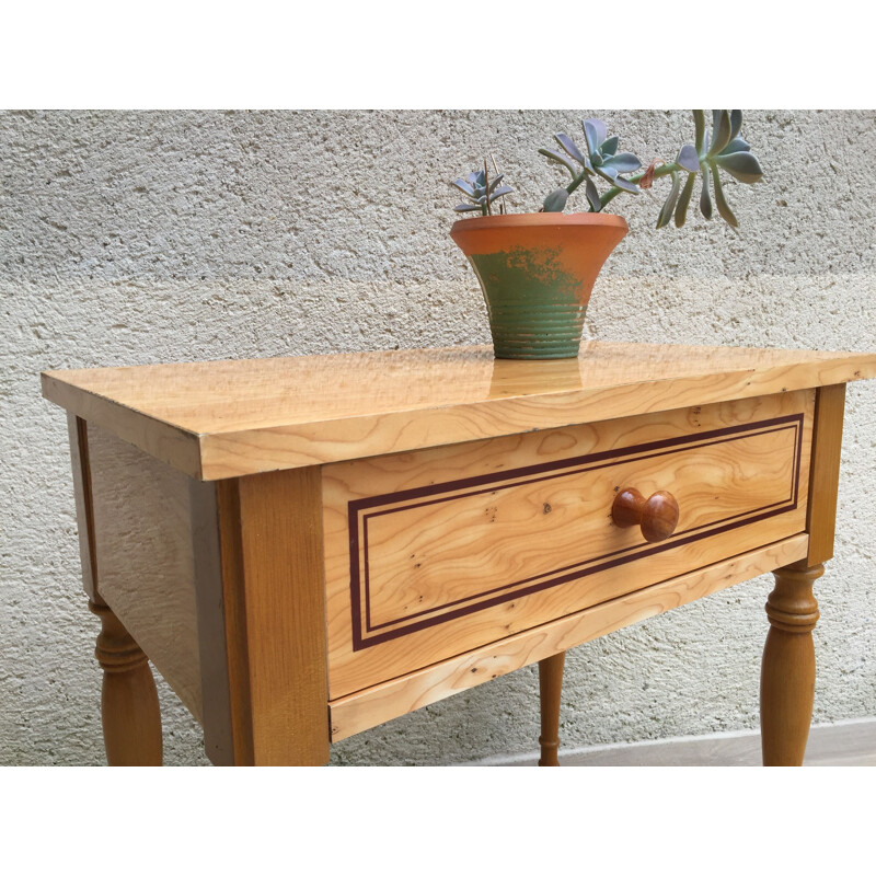 Petite table de chevet vintage en bois