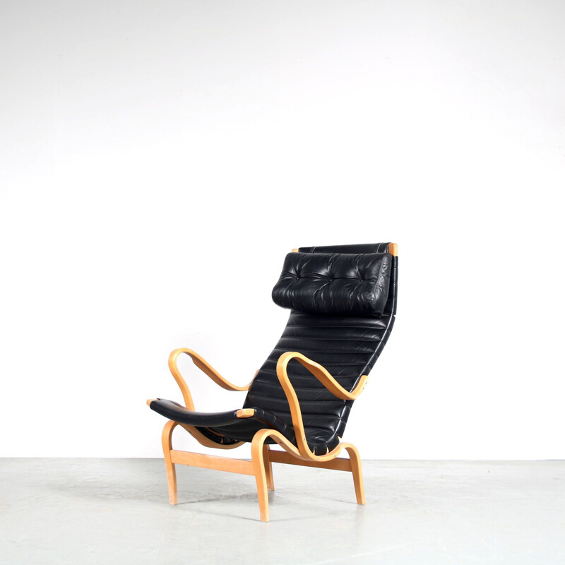 Fauteuil vintage "Pernilla" avec repose-pieds par Bruno Matthson, Suède 1960