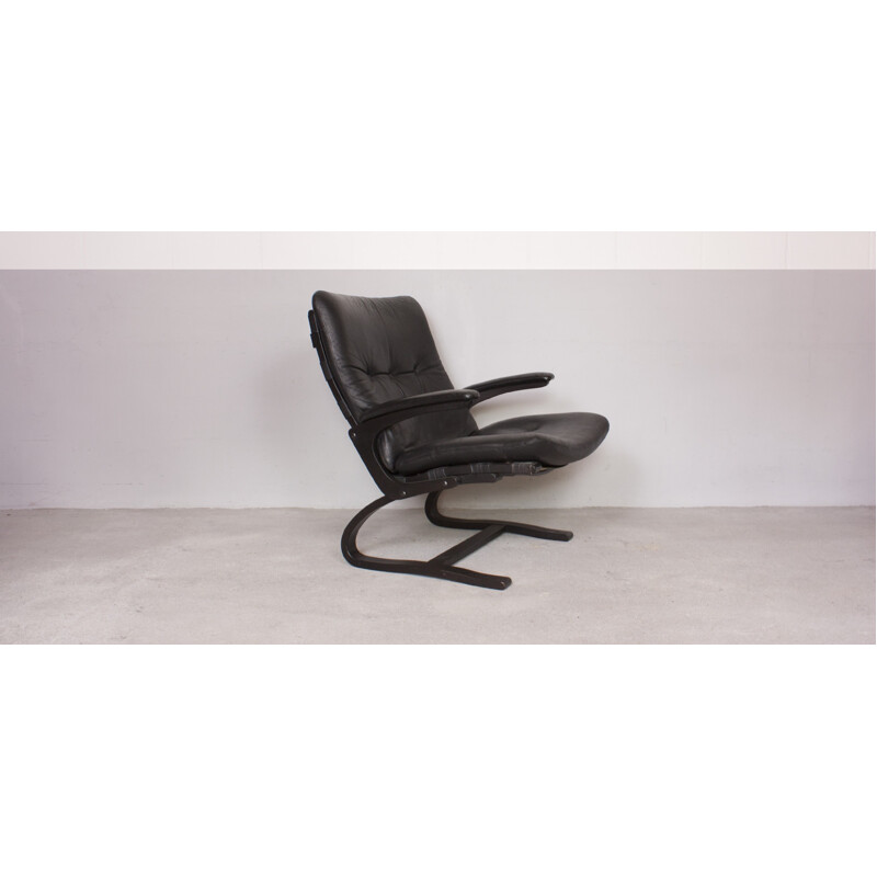 Norwegian Westnofa "Siesta" armchair in wood and black leather, Ingmar RELLING - 1960s