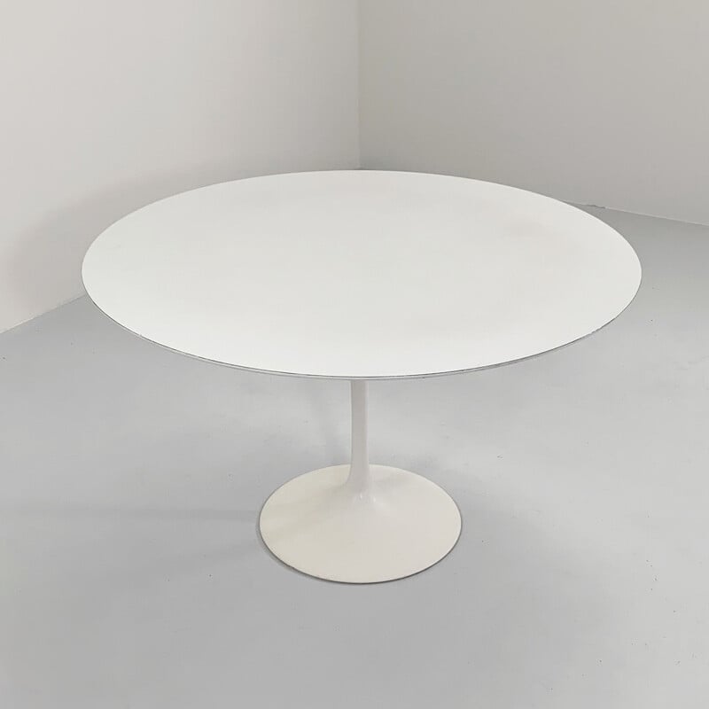 Vintage white Tulip dining table by Eero Saarinen for Knoll, 1960s