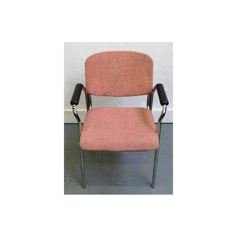 Vintage-Sessel mit rosa Stoffbezug
