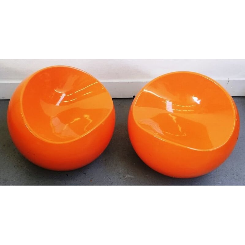 Ball chair en fibre de verre orange par Dupont, 1960