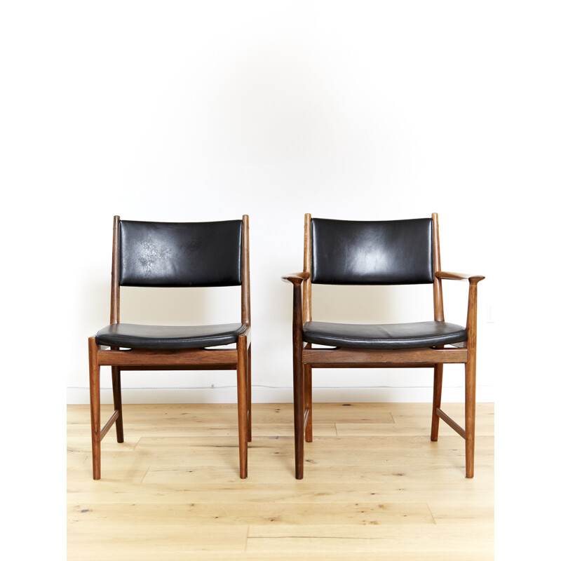 Pareja de sillas vintage de madera y cuero de Kai Lyngfeldt Larsen para Soren Willadsen, 1960