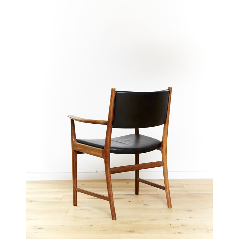 Pair of 2 mid-century wood and leather chairs by Kai Lyngfeldt Larsen for Soren Willadsen, 1960s