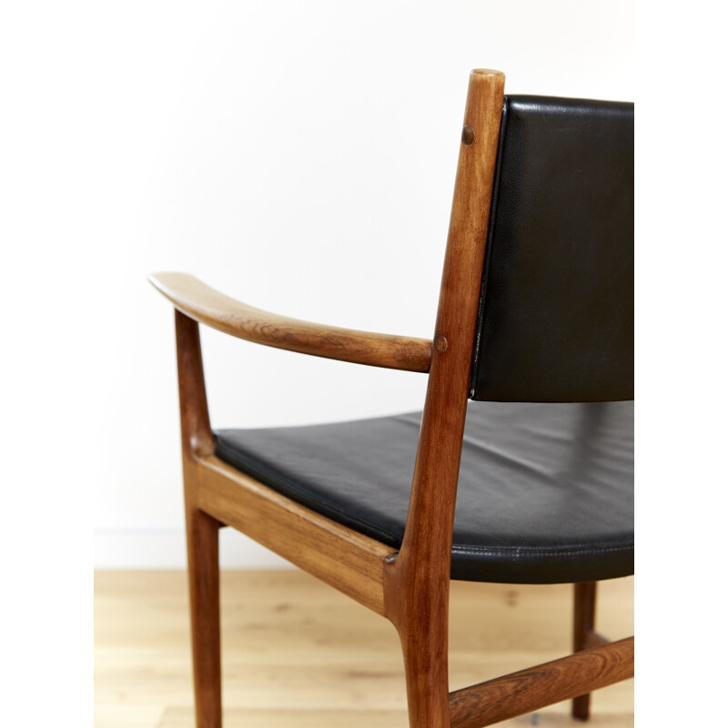 Pair of 2 mid-century wood and leather chairs by Kai Lyngfeldt Larsen for Soren Willadsen, 1960s