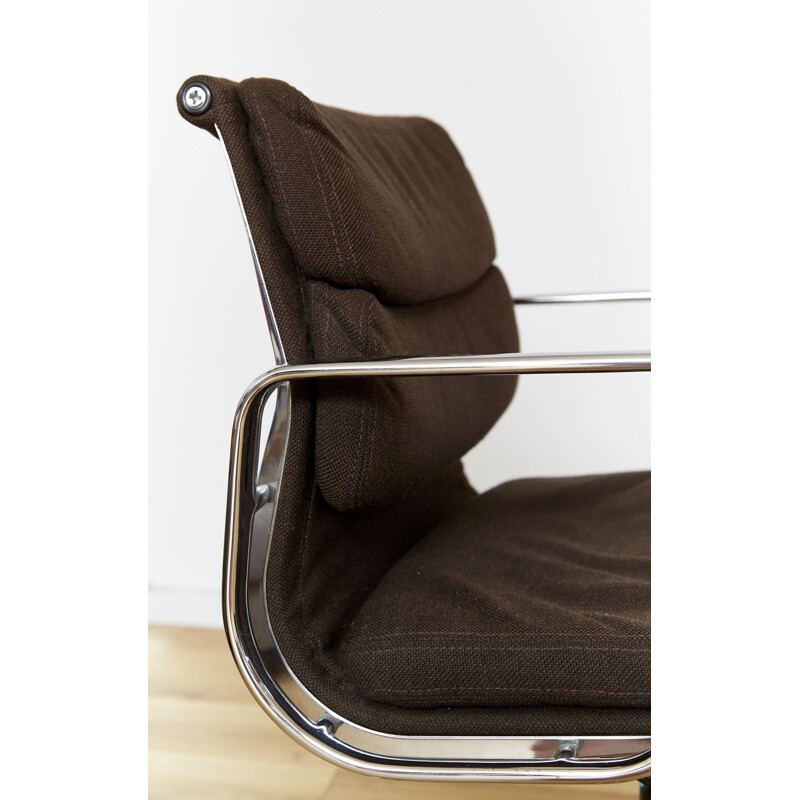 Vintage Ea217 office chair by Charles & Ray Eames for Herman MillerVitra