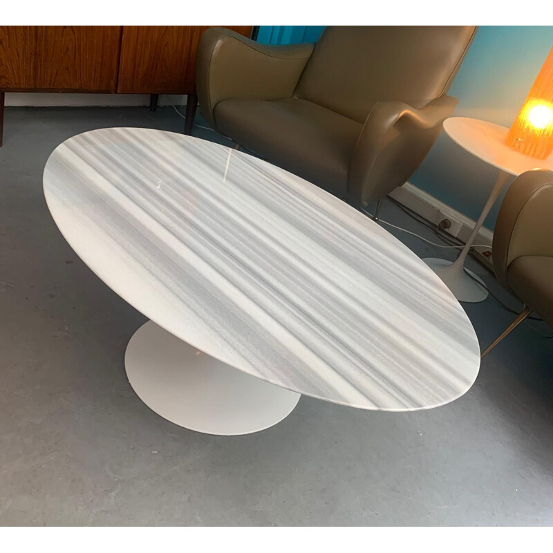 Vintage white marble coffee table by Eero Saarinen for Knoll