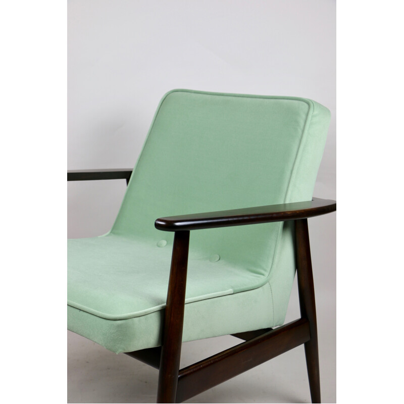 Sillón vintage verde claro Gfm63 de J.Kedziorek, 1970