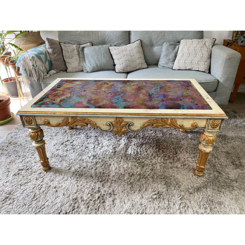 Table basse vintage style baroque en verre coloré