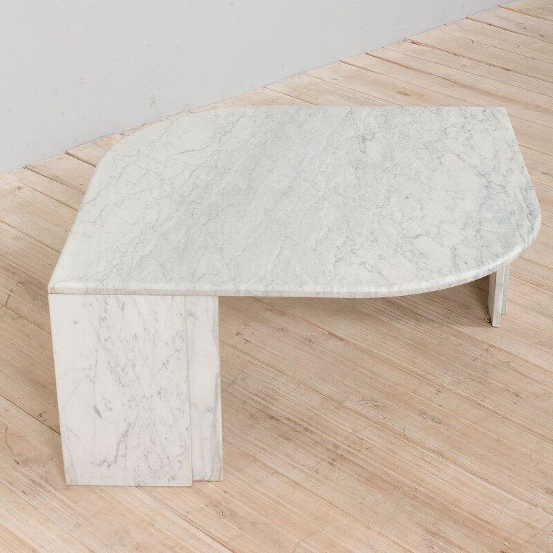 Italian vintage white marble coffee table, 1980