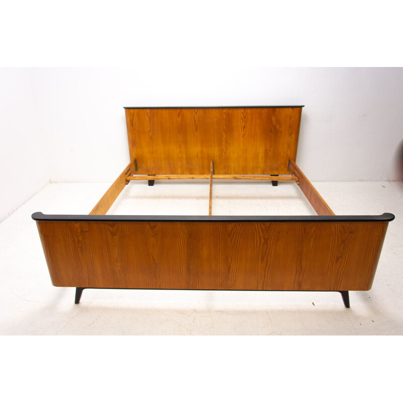 Functionalist vintage double bed by Jindřich Halabala for Up Závody, 1950s