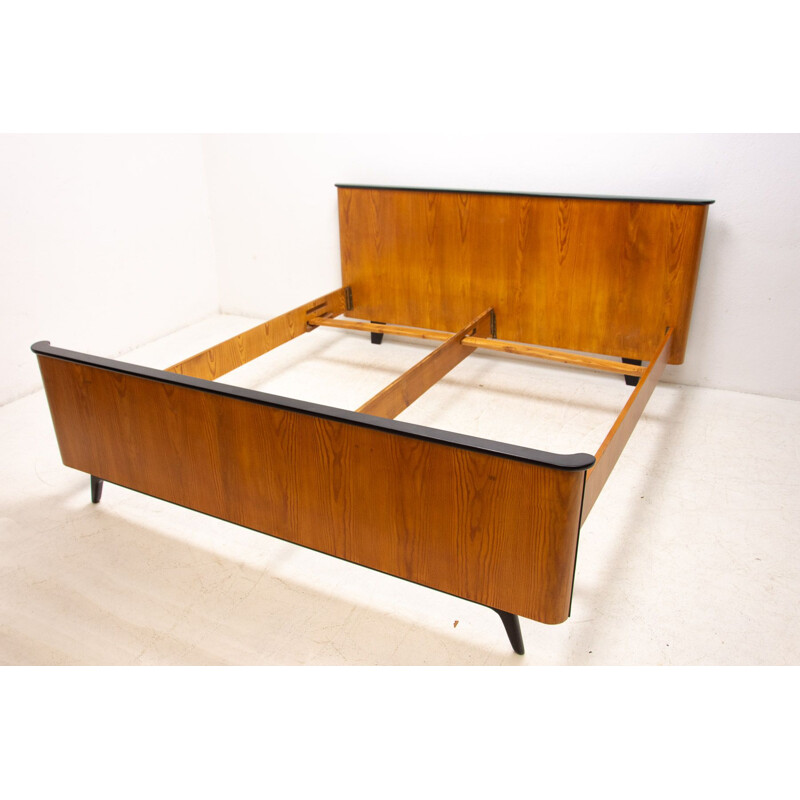 Functionalist vintage double bed by Jindřich Halabala for Up Závody, 1950s