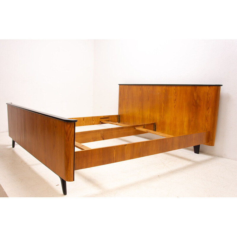 Functionalist vintage double bed by Jindřich Halabala for Up Závody, 1950s