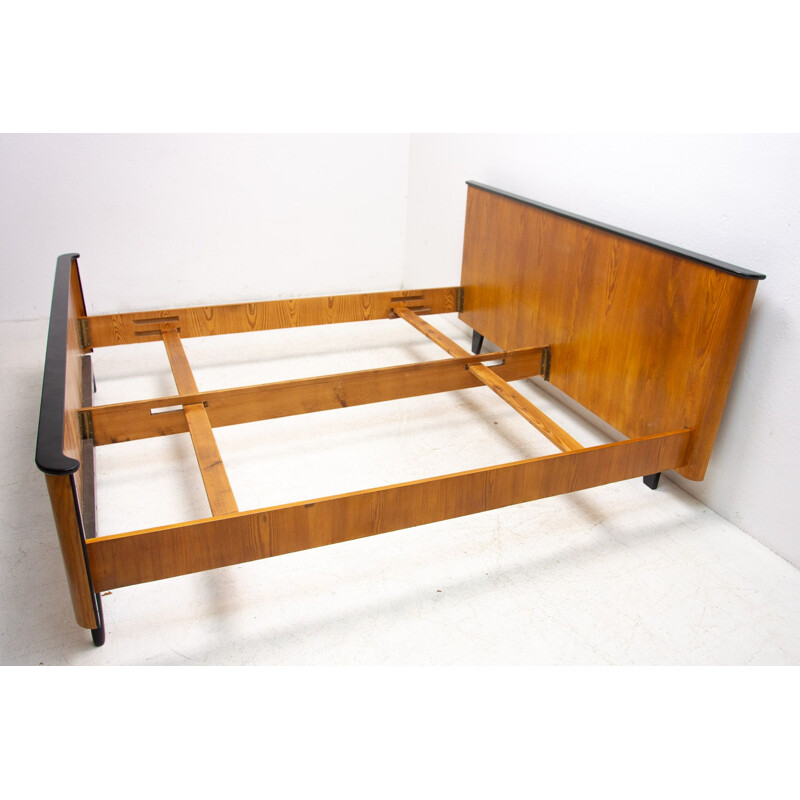 Functionalist vintage double bed by Jindřich Halabala for Up Závody, 1950s