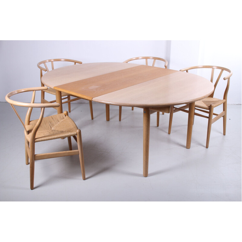 Vintage dining table Pp 70 by Hans J Wegner, 1960s