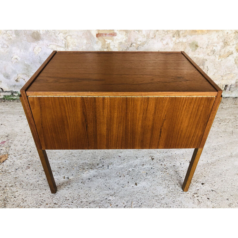 Table d'apppoint scandinave vintage avec compartiments de rangement en teck, Danemark 1960