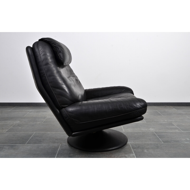 Vintage Ds54 bullhide leather armchair by De Sede