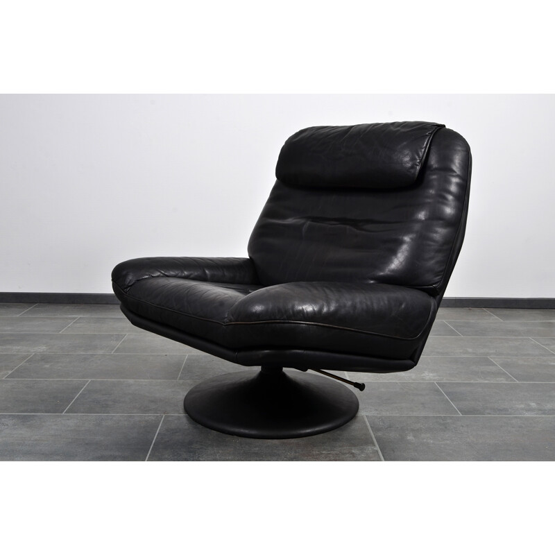 Vintage Ds54 bullhide leather armchair by De Sede