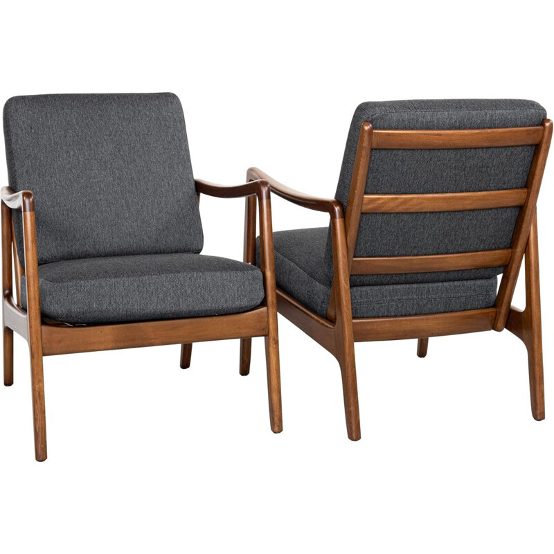 Mid century Danish pair of armchairs in beechwood by Ole Wanscher for France & Daverkosen, 1960s