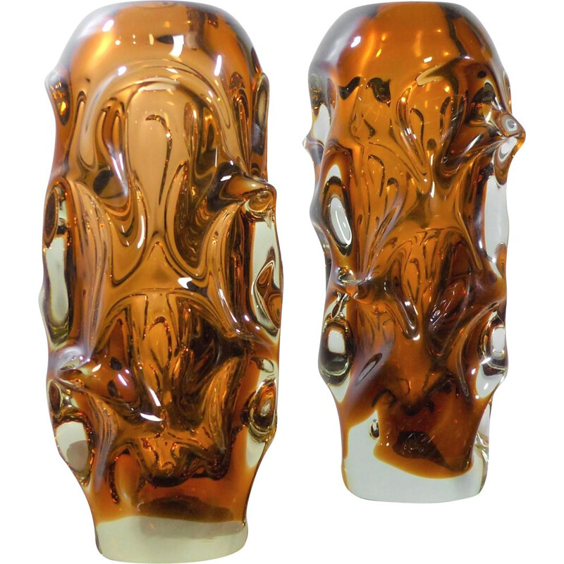 Paire de vases vintage en verre ambré de Jan Beranek pour Skrdlovice, 1959