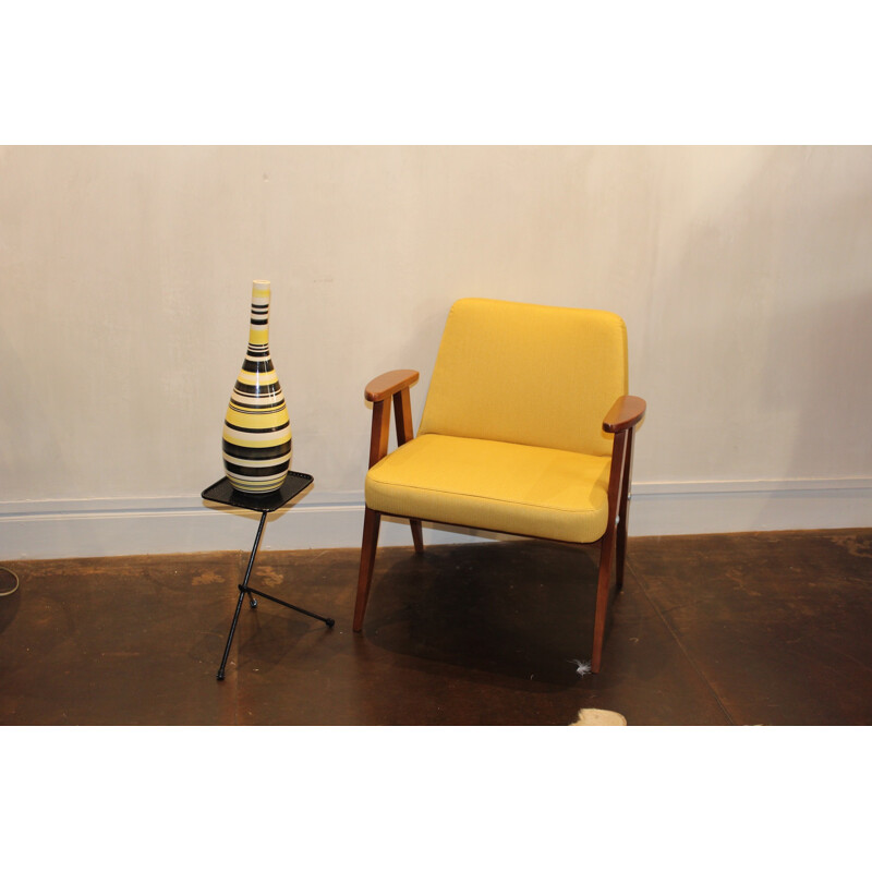 Pair of mustard yellow armchairs in oak, Jozef CHIEROSWKI - 1960s