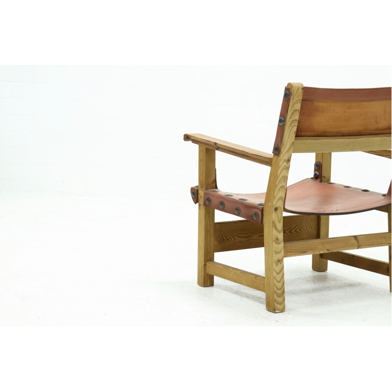 Vintage Brutalistische fauteuil in grenen en cognac leer, 1960