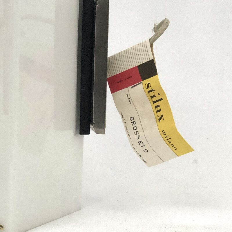 Pareja de apliques vintage de plexiglás modelo "Grosseto" de Stilux Milano, Italia 1960