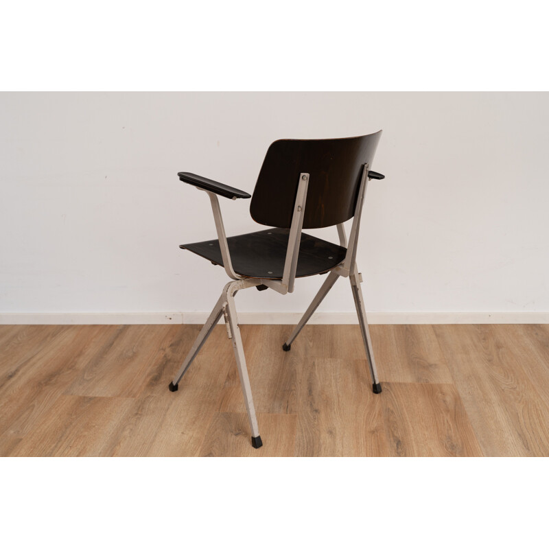 S17 industrial chair with armrests by Galvanitas