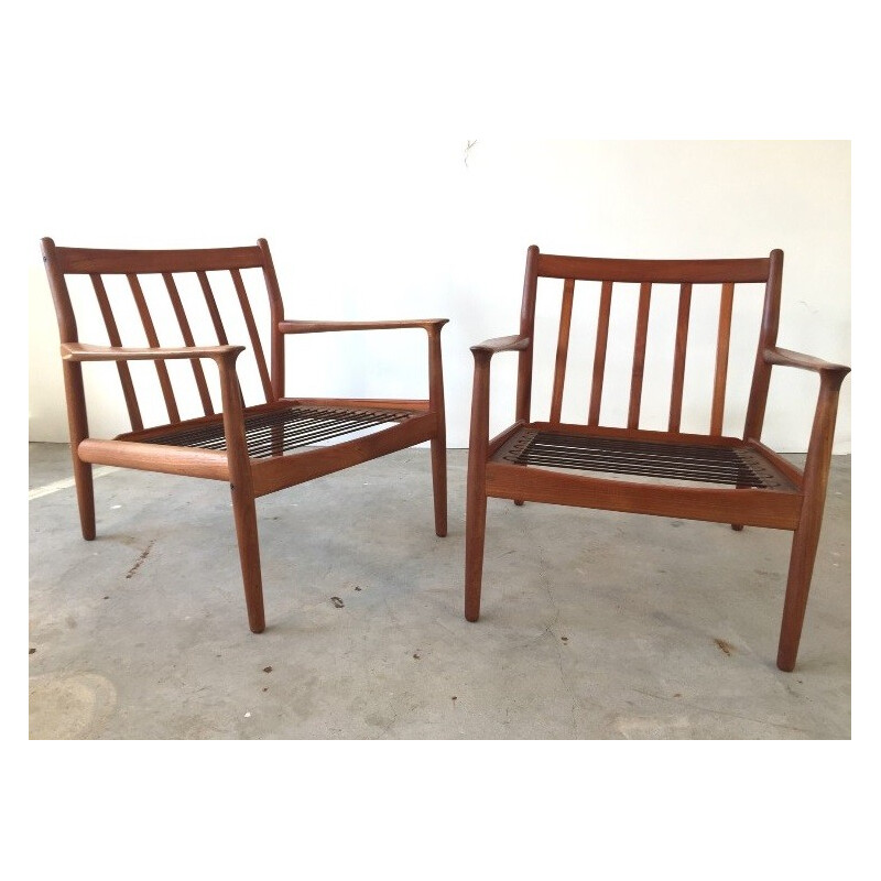 Pair of Scandinavian Glostrup armchairs in teak and dark grey fabric, Grete JALK - 1960s