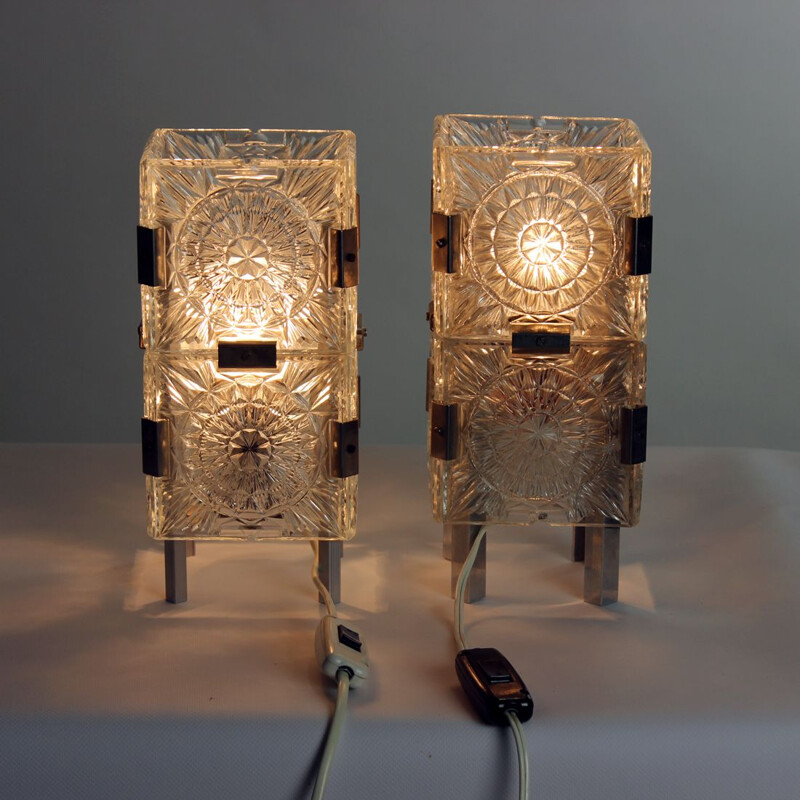 Par de candeeiros de mesa de cristal vintage de Kamenicky Senov, Checoslováquia 1970