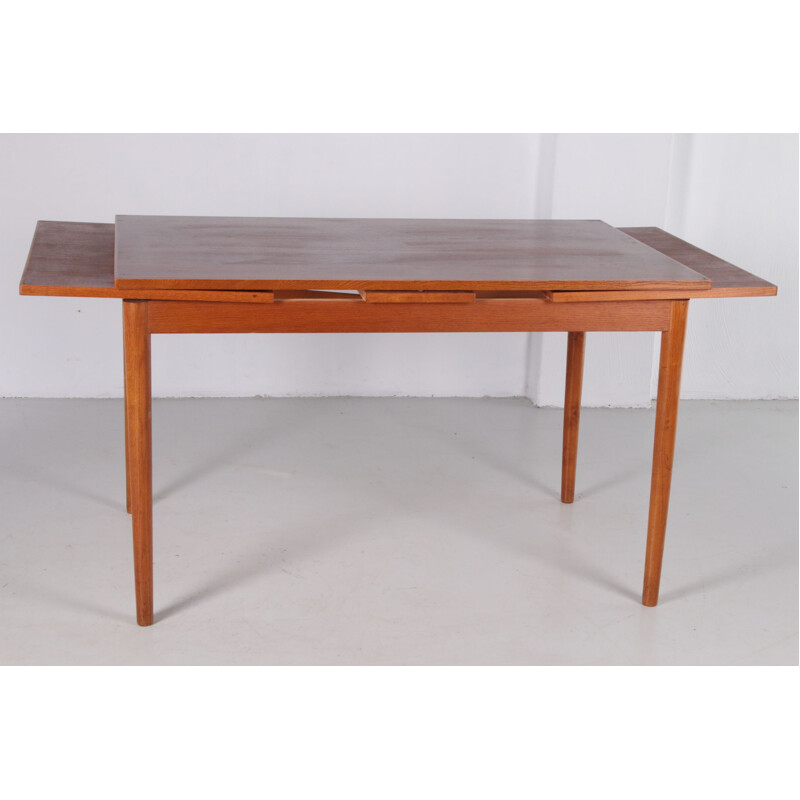 Mesa danesa vintage de teca con tablero deslizante, 1960