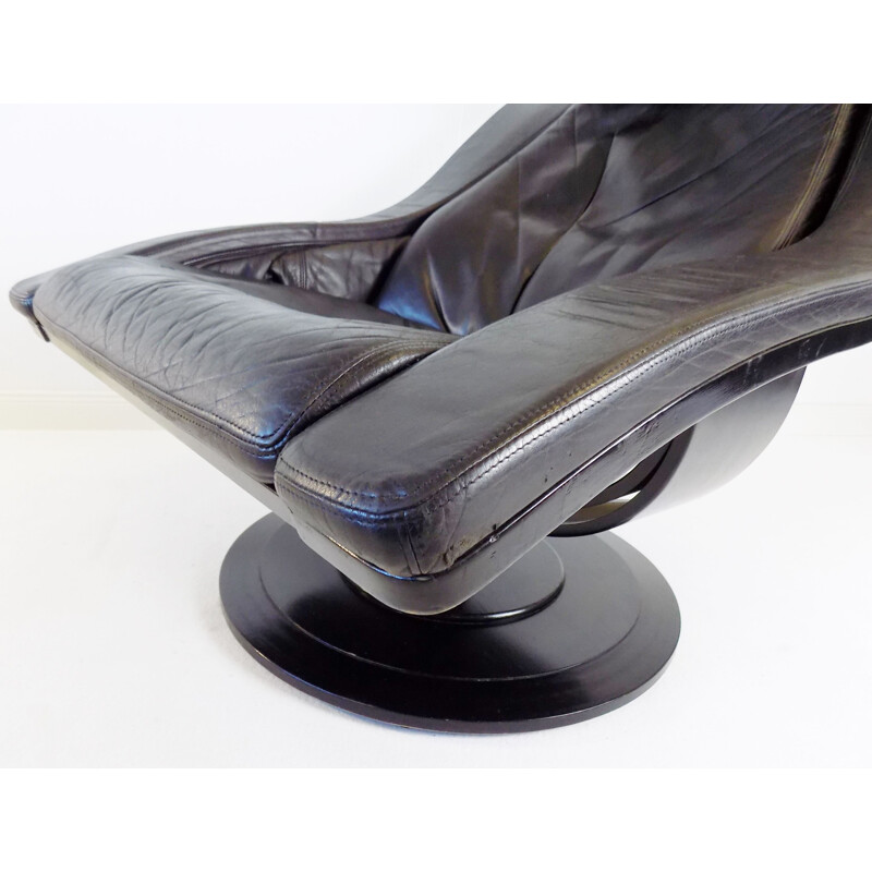 Vintage Nelo Move leather armchair with ottoman by Takashi Okamura & Erik Marquardsen