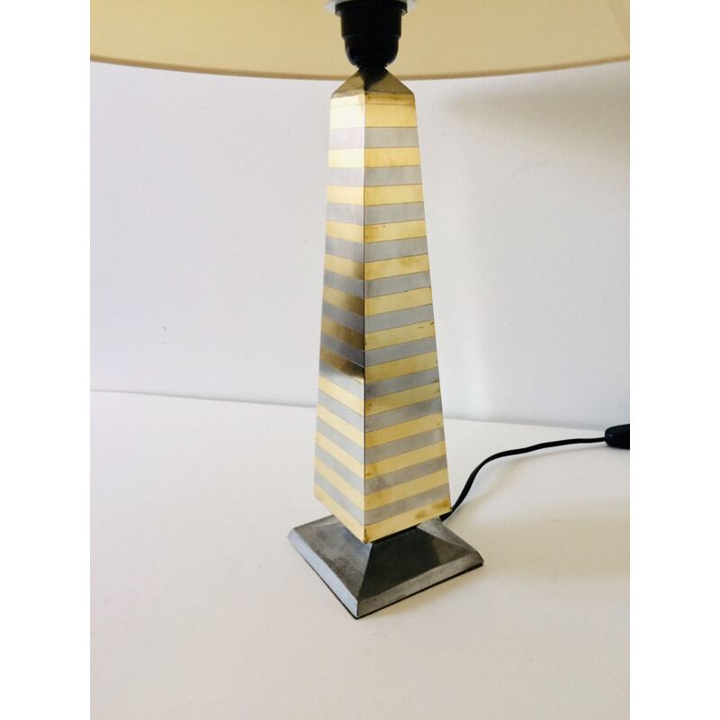 Lampe de table vintage Hollywood Regency Obelisk en laiton, Italie 1970