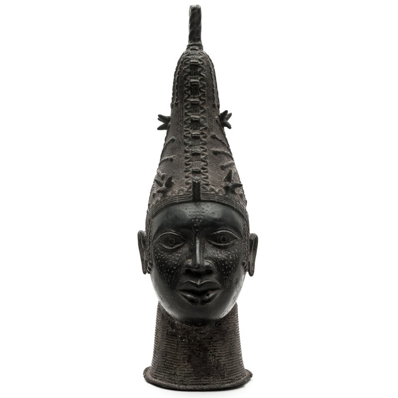 Testa di regina Iyoba d'epoca in bronzo, Benin 1930