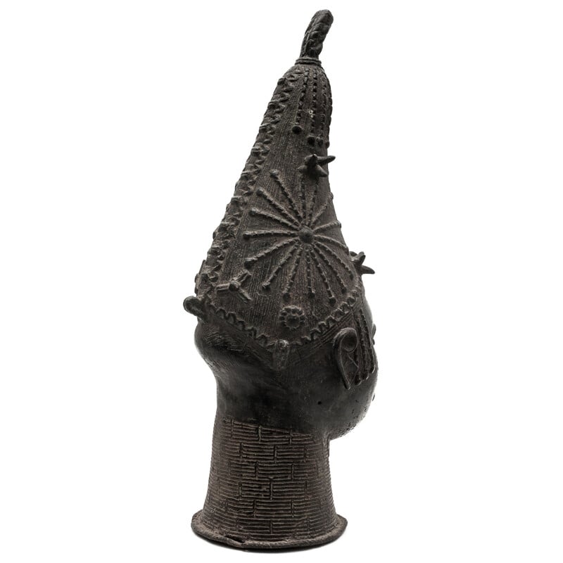 Vintage Iyoba queen's head in bronze, Benin 1930