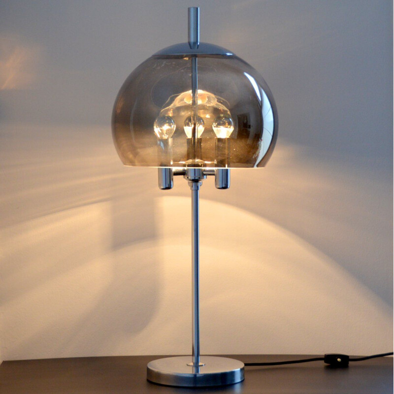 Lampada da tavolo vintage in vetro fumé e cromo di Doria Leuchten, Germania 1960