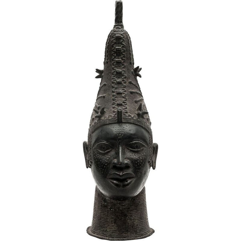 Vintage Iyoba queen's head in bronze, Benin 1930