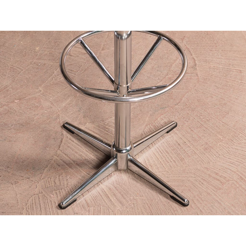 Tabouret de bar vintage en tissu gris bleuté avec pieds en acier chromé